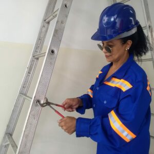 CALÇA DE BRIM COM 1 FAIXA REFLETIVA